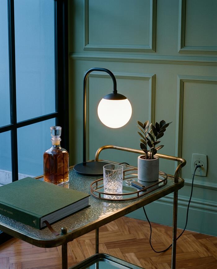 Lumin&aacute;ria de Mesa Drop Bivolt - image 1