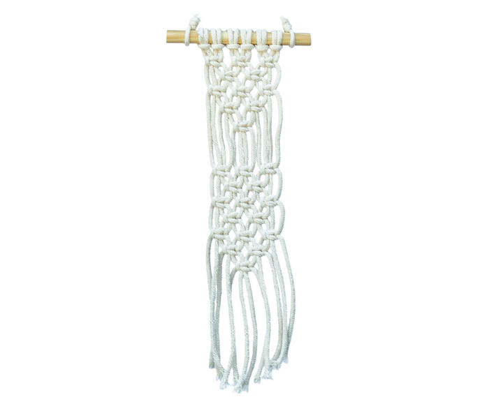 Hanger em Macram&ecirc; Kiss - image 0