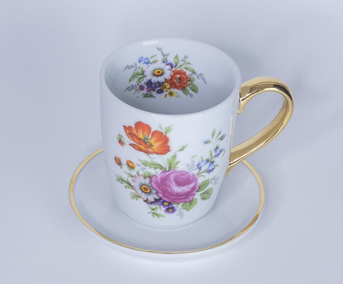 Caneca Jardim em Porcelana e Ouro - image 1