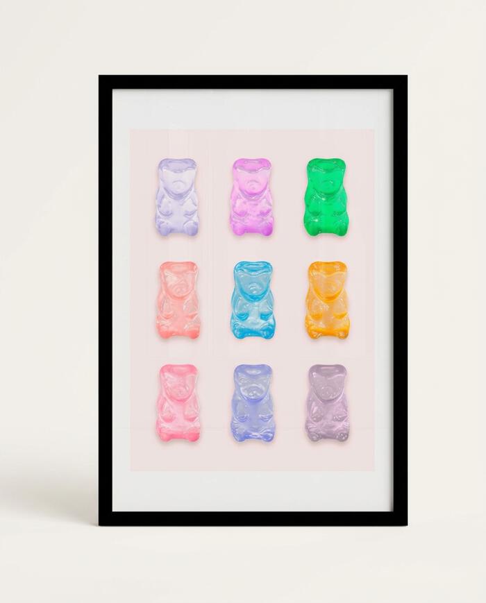 Quadro Gummy Bear com Moldura Preta - image 0