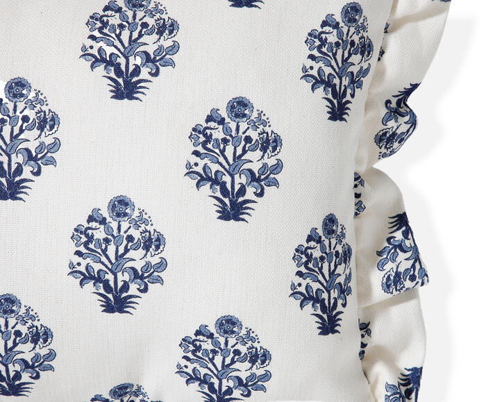 Capa de Almofada Retangular com Babados Floral Poppy Off-White image number 3
