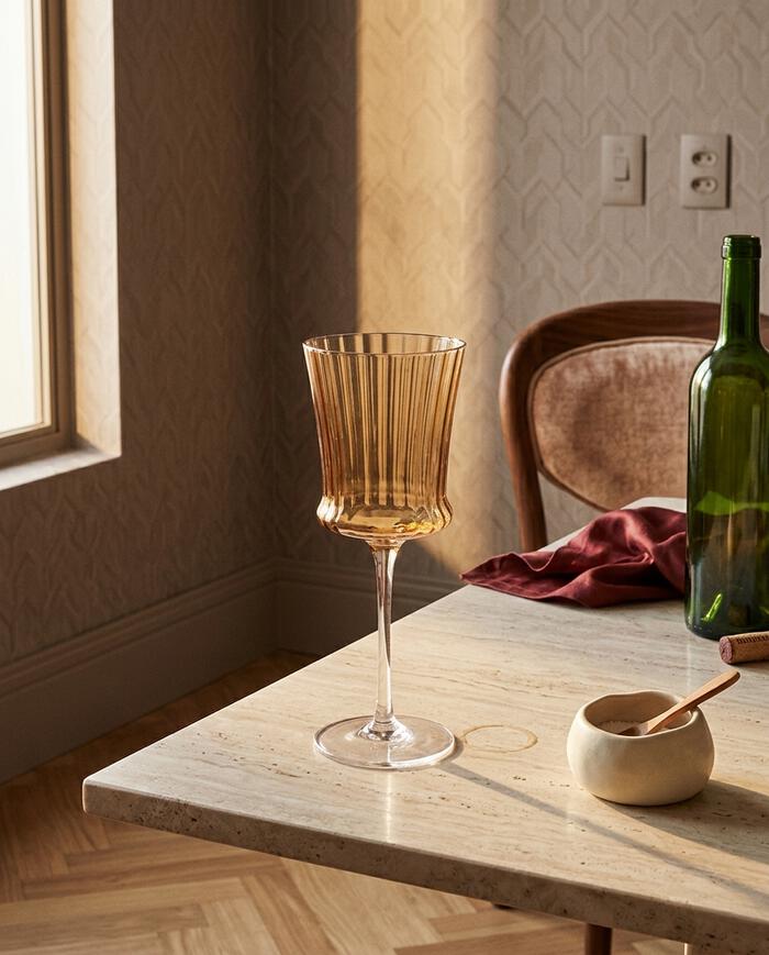 Ta&ccedil;a para Vinho Cristalina &Acirc;mbar - image 1