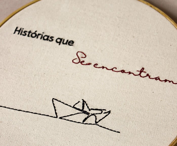 Bordado Decorativo "Hist&oacute;rias Que Se Encontram" - image 1