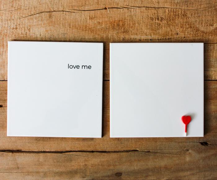Jogo de Azulejos "Love Me" - image 1