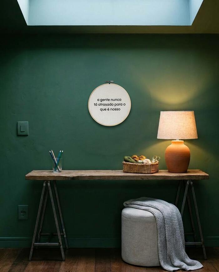 Bordado Decorativo "A Gente Nunca t&aacute; Atrasado" - image 1