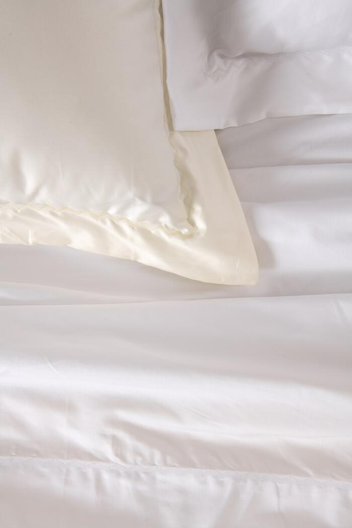 Fronha Finesse Bordado Branco 400 Fios - 70X50cm - image 1