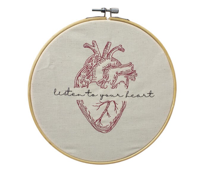 Bordado Decorativo "Listen to Your Heart" - image 0