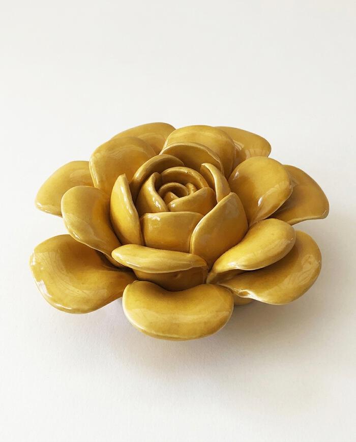 Adorno Flor Amarelo - image 1