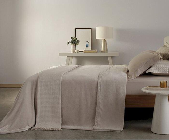 Cobertor Vision Silky Bege - image 1