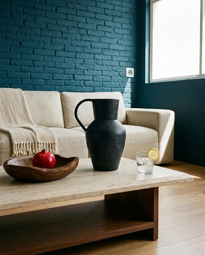 Vaso em Metal com Al&ccedil;a Lateral Preto - image 1