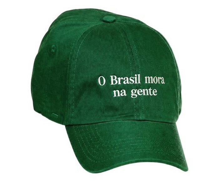 Bon&eacute; O Brasil Mora Na Gente - image 0