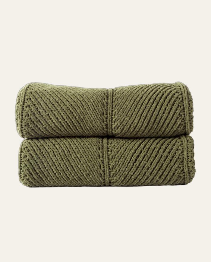 Manta Chenille Tramada Verde Musgo image number 3