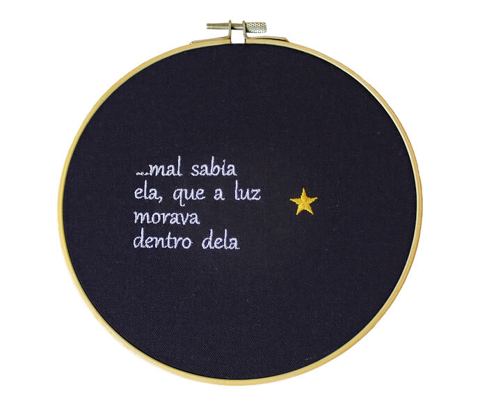 Bordado Decorativo "Luz de Dentro" - image 0