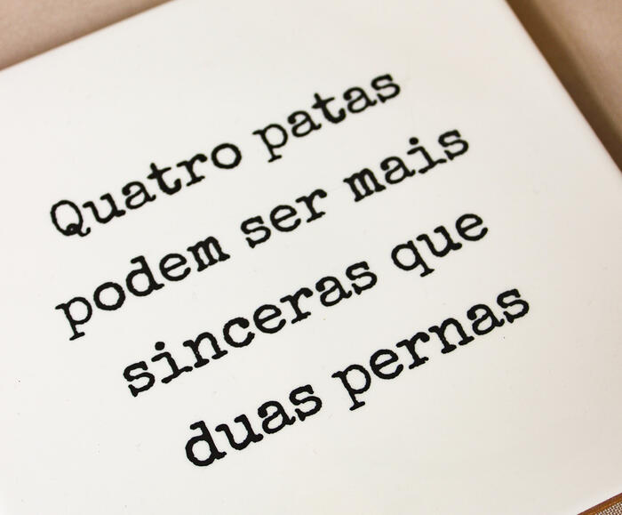 Azulejo Decorativo "Quatro Patas" - image 1