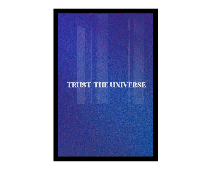 Quadro Trust The Universe com Moldura Preta - image 1