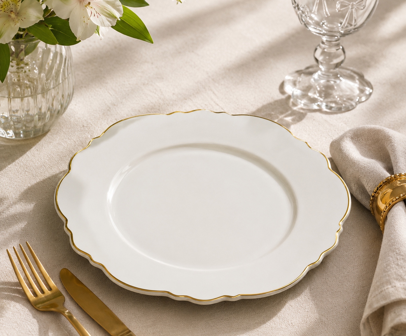 Prato para Sobremesa em New Bone China Royal Classic image number 1