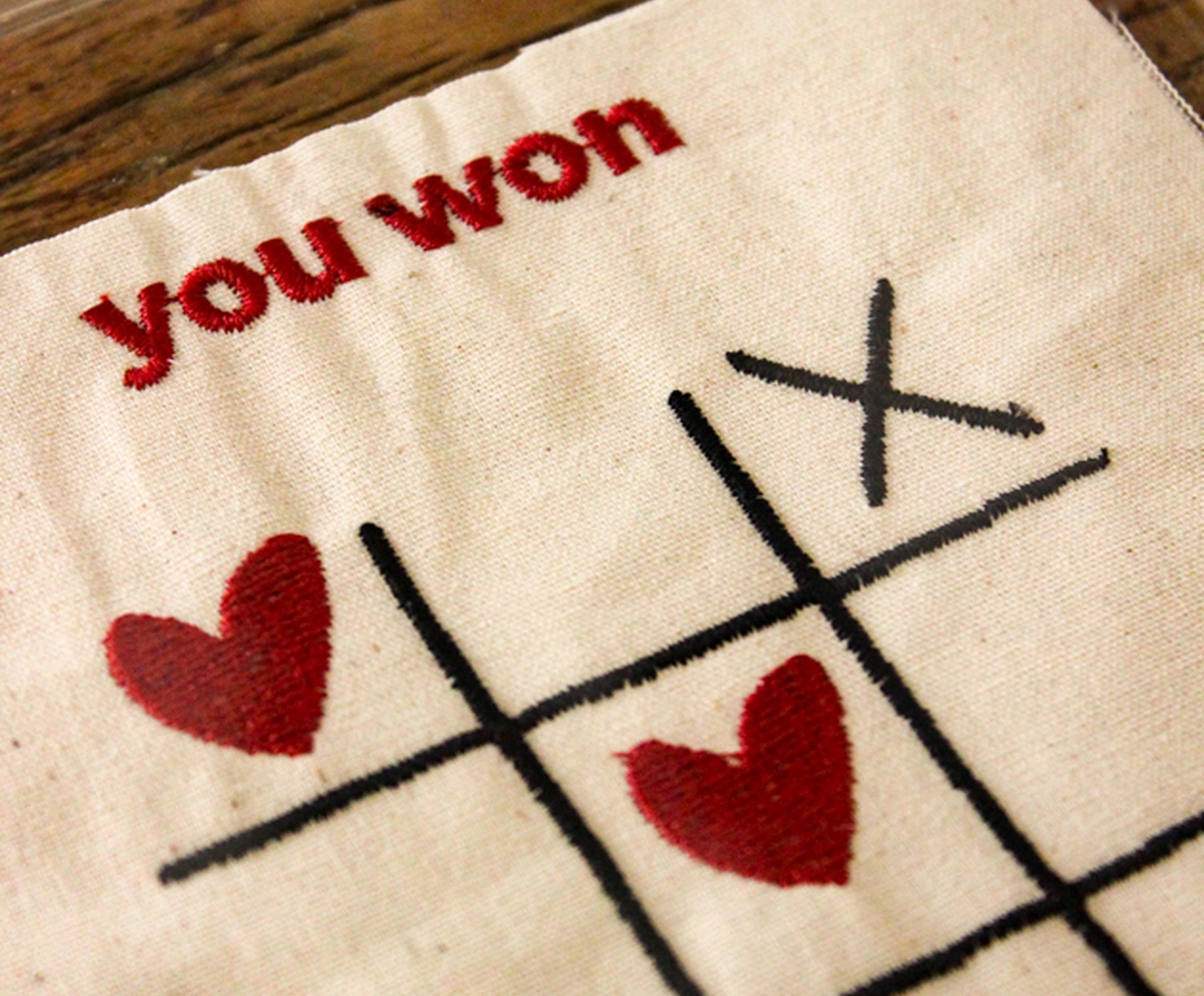 Quadro em Acr&iacute;lico "Jogo do Amor" image number 2