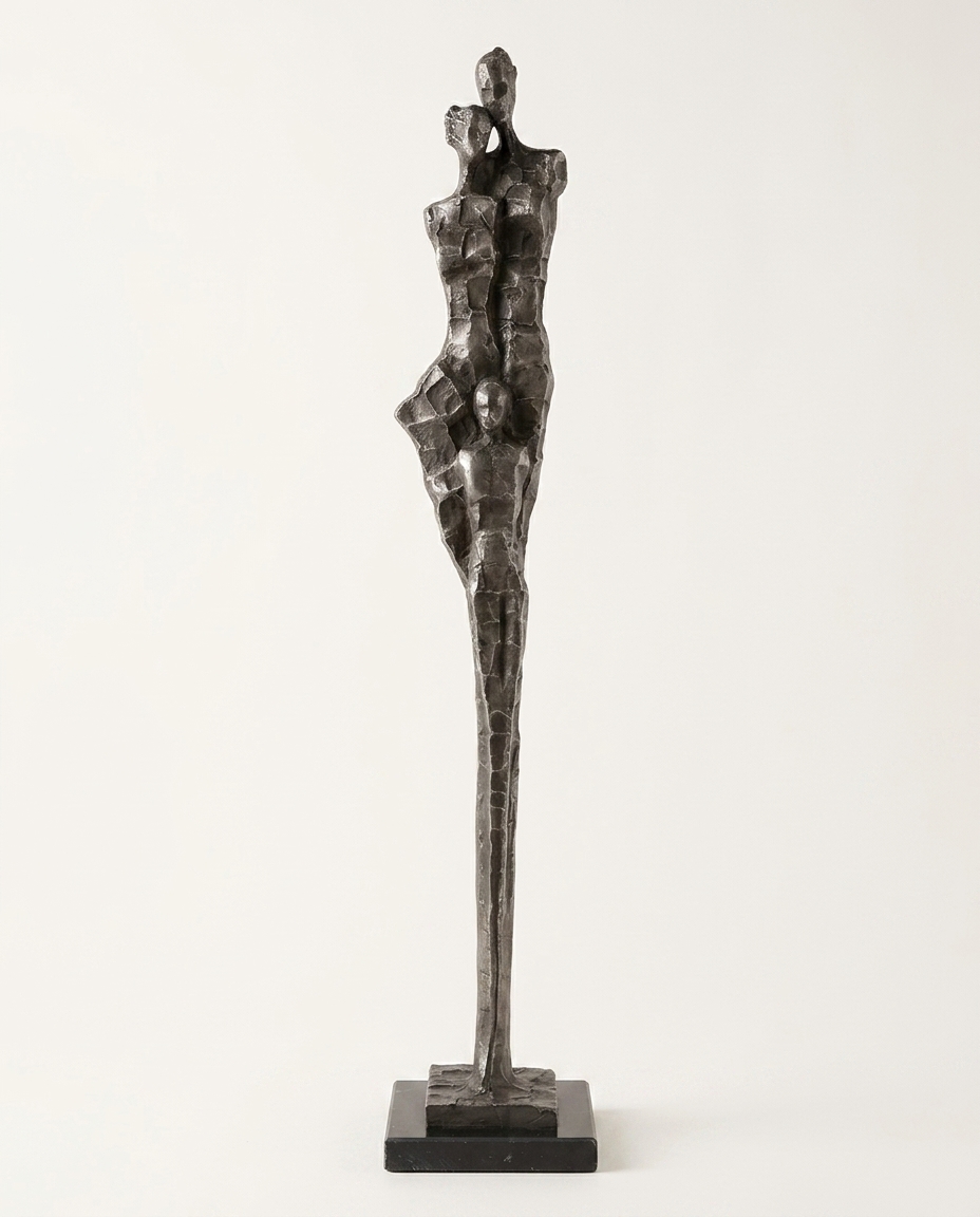 Escultura em Resina Casal Prateado - image 1