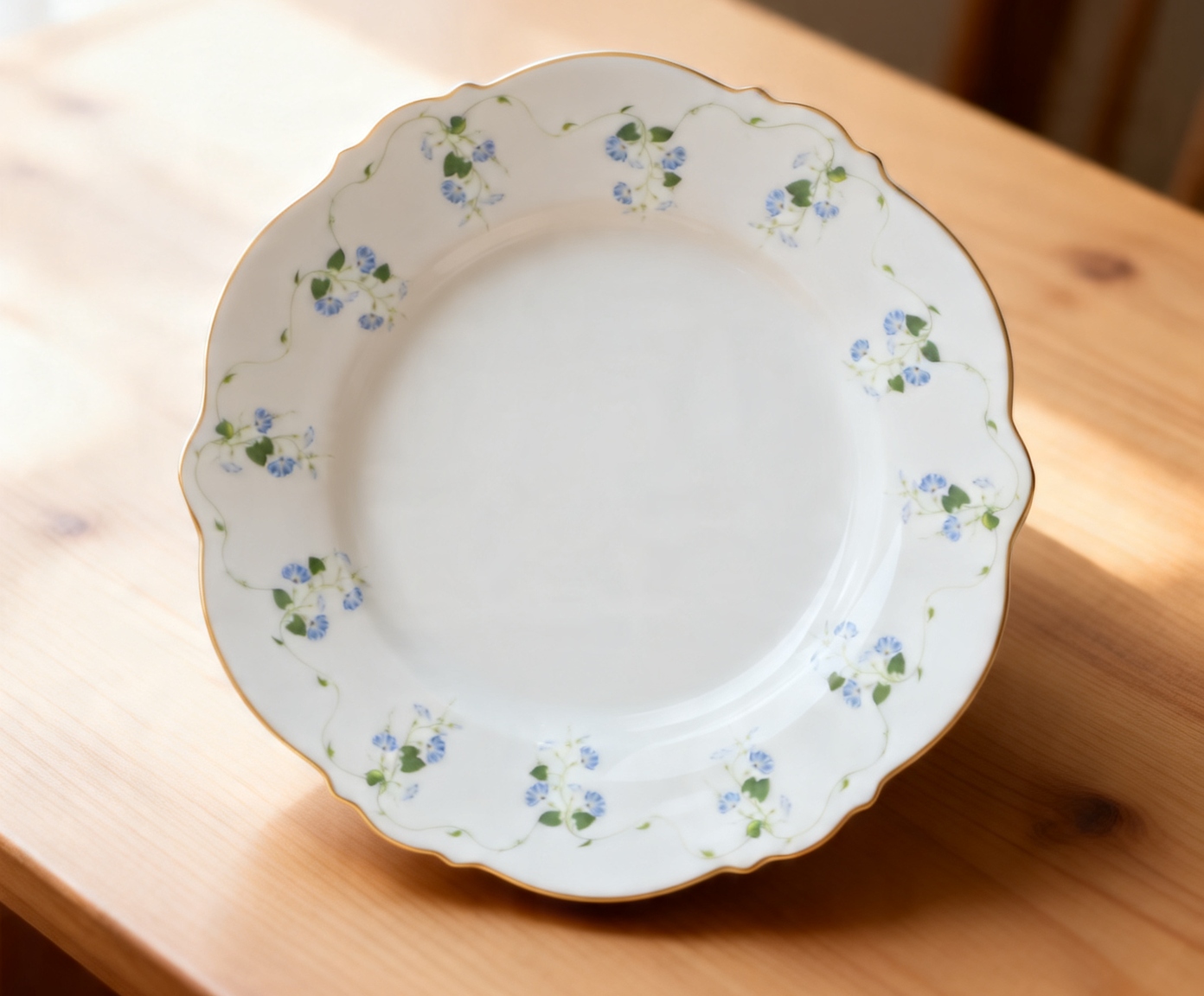 Prato Raso em New Bone China Royal Romantic image number 2