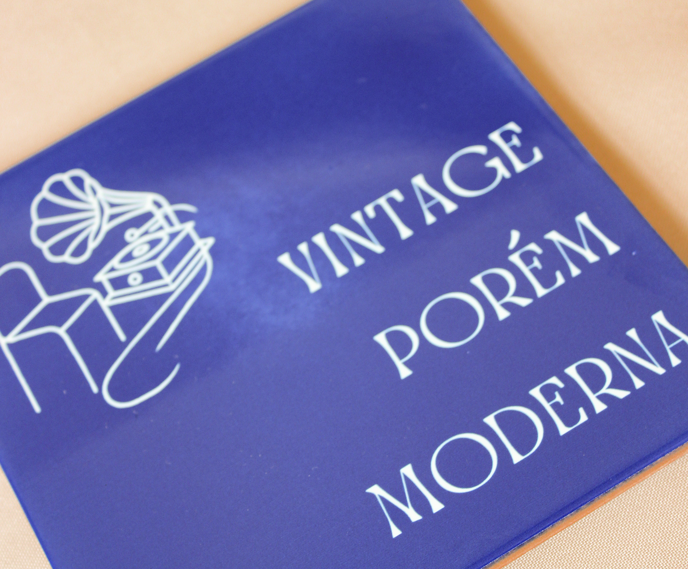 Azulejo Decorativo "Vintage por&eacute;m Moderno" - image 1