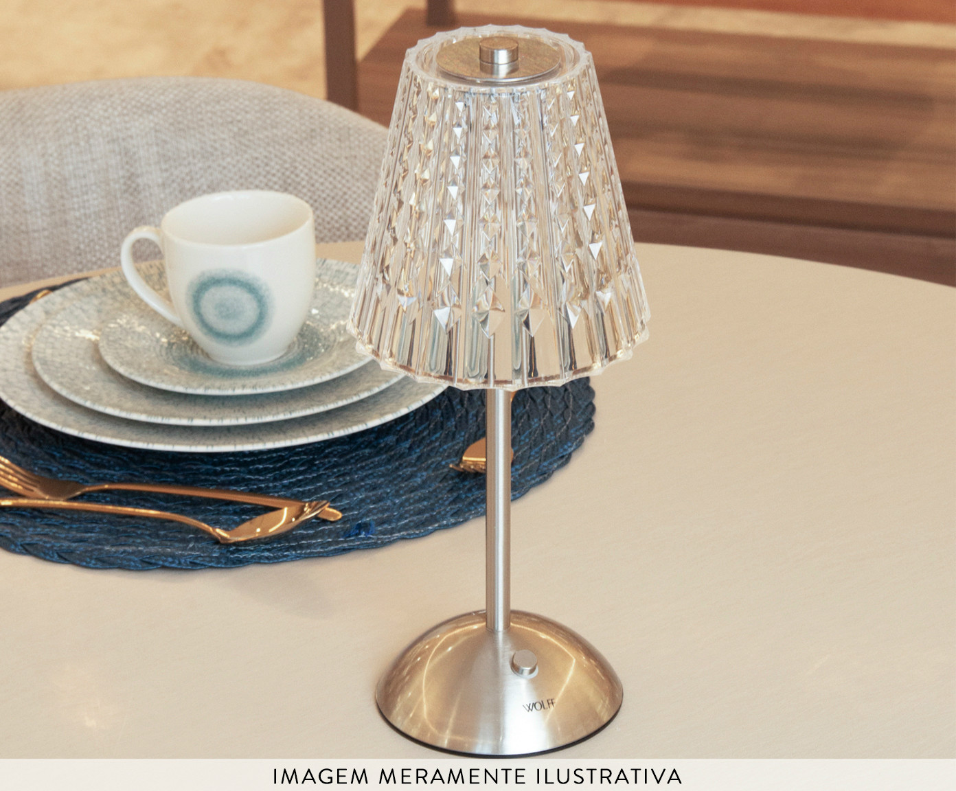 Lumin&aacute;ria de Mesa em Led Leumina Prateado image number 5
