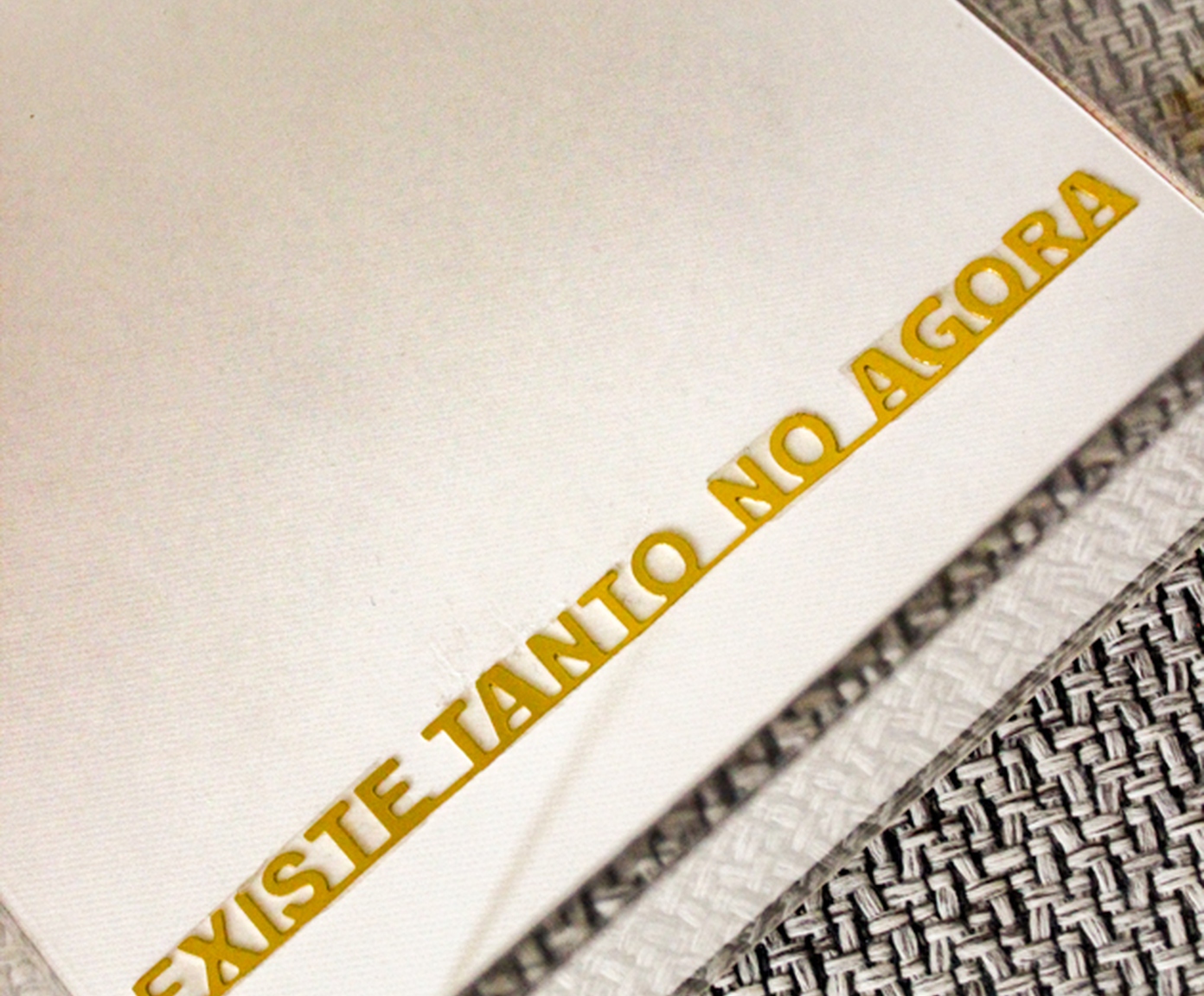 Quadro em Acr&iacute;lico "Existe Tanto No Agora" image number 2