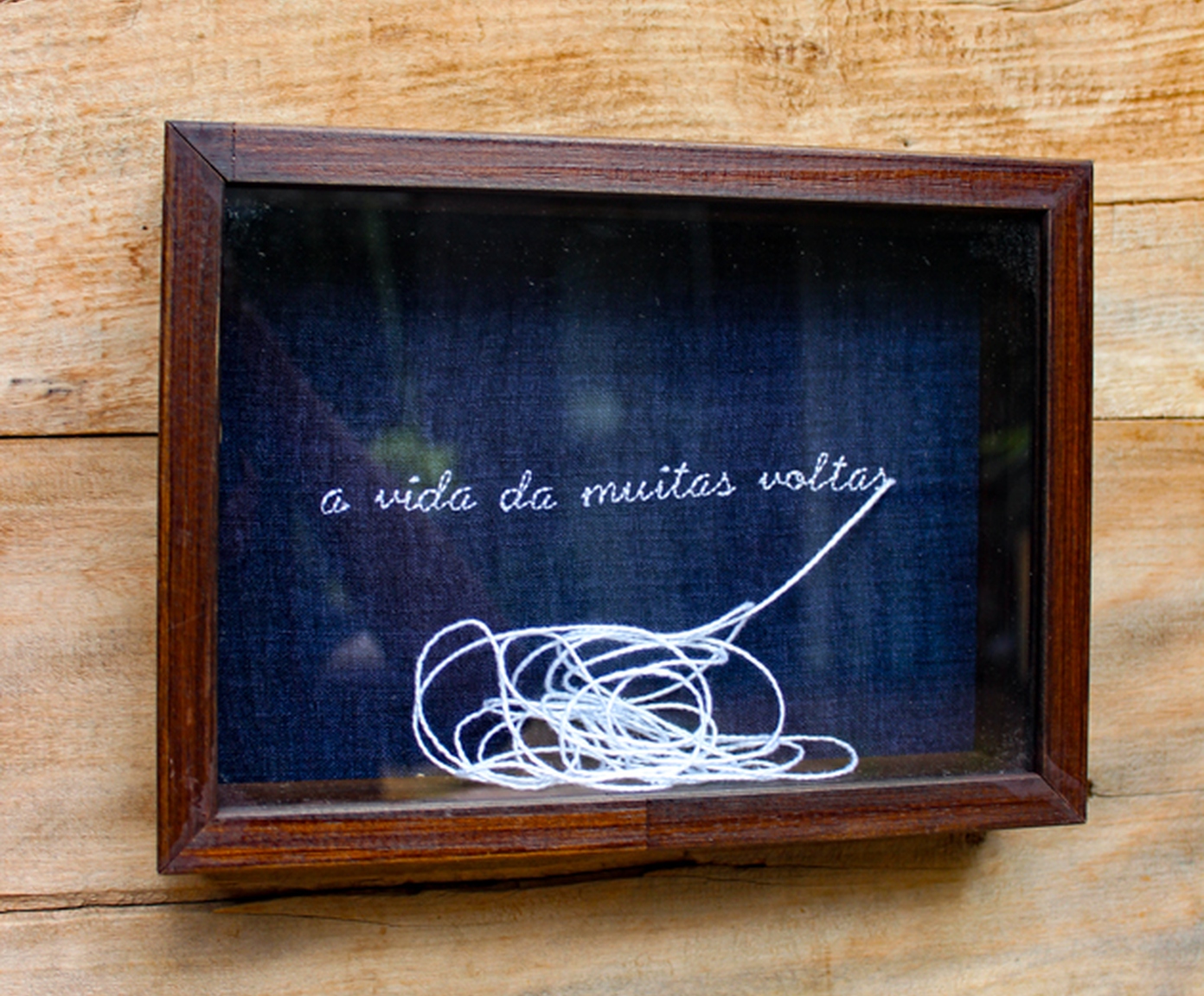 Quadro Decorativo "A Vida Da Muitas Voltas" image number 2