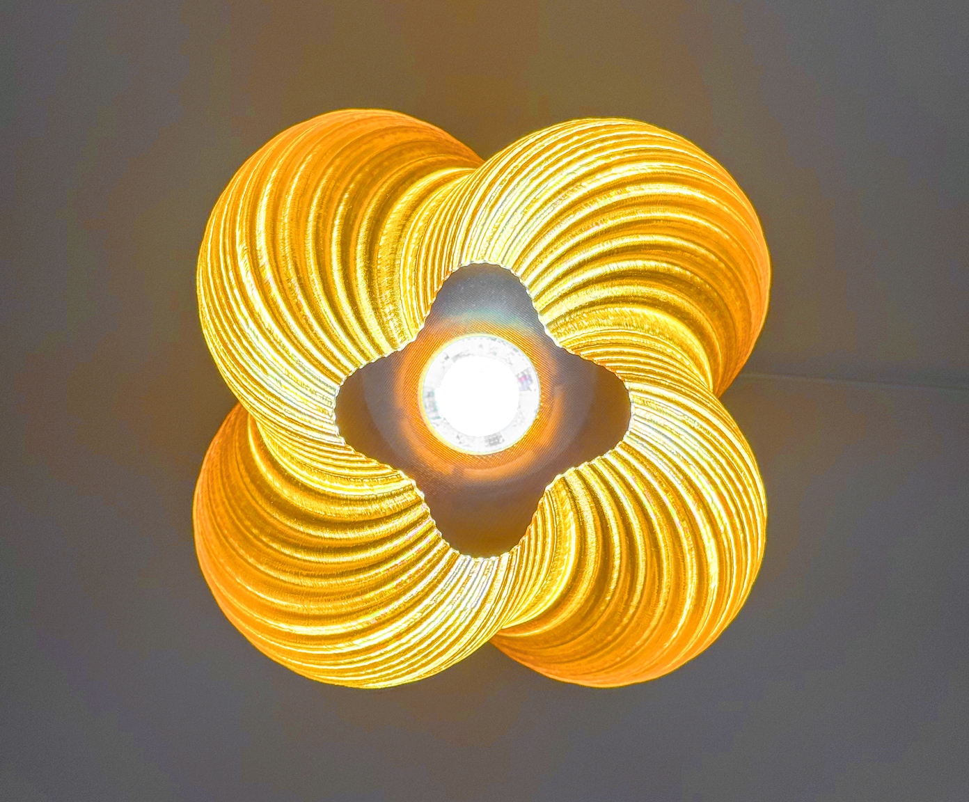 Lumin&aacute;ria Ice Cream Tangerine image number 2