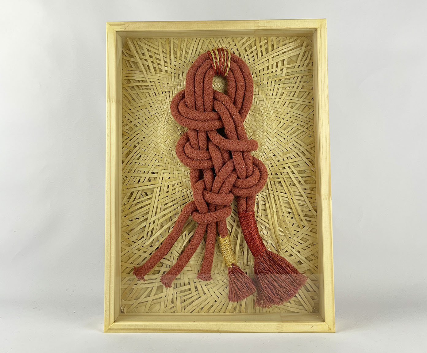 Adorno Emoldurada Inti Terracota - image 1