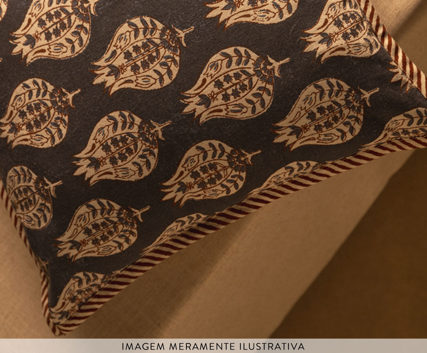 Capa de Almofada Medalh&atilde;o Blockprint Azul image number 3
