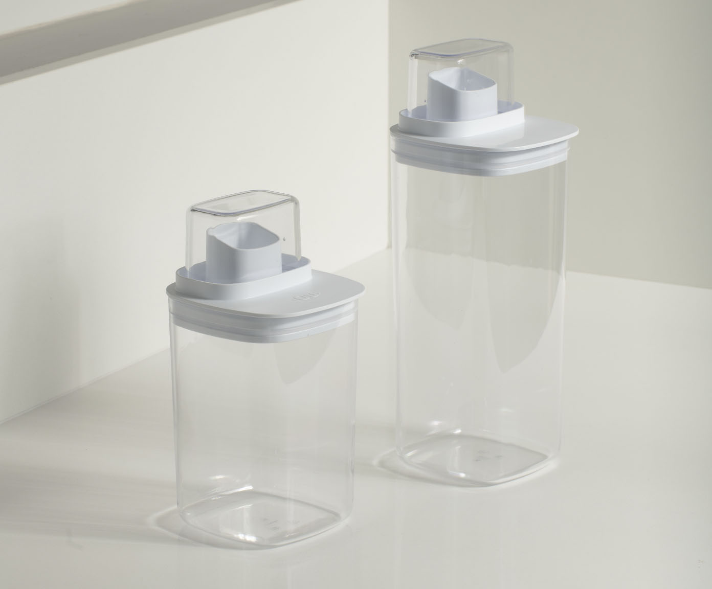 Dispenser Quadrado Flow Fechado Branco image number 1