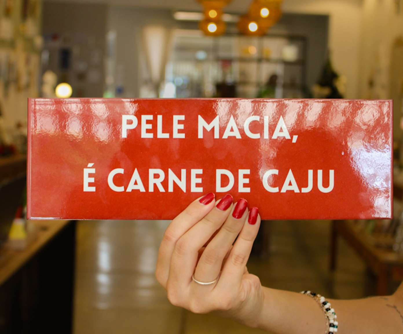 Azulejo Decorativo "Pele Macia &Eacute; Carne de Caju" image number 3