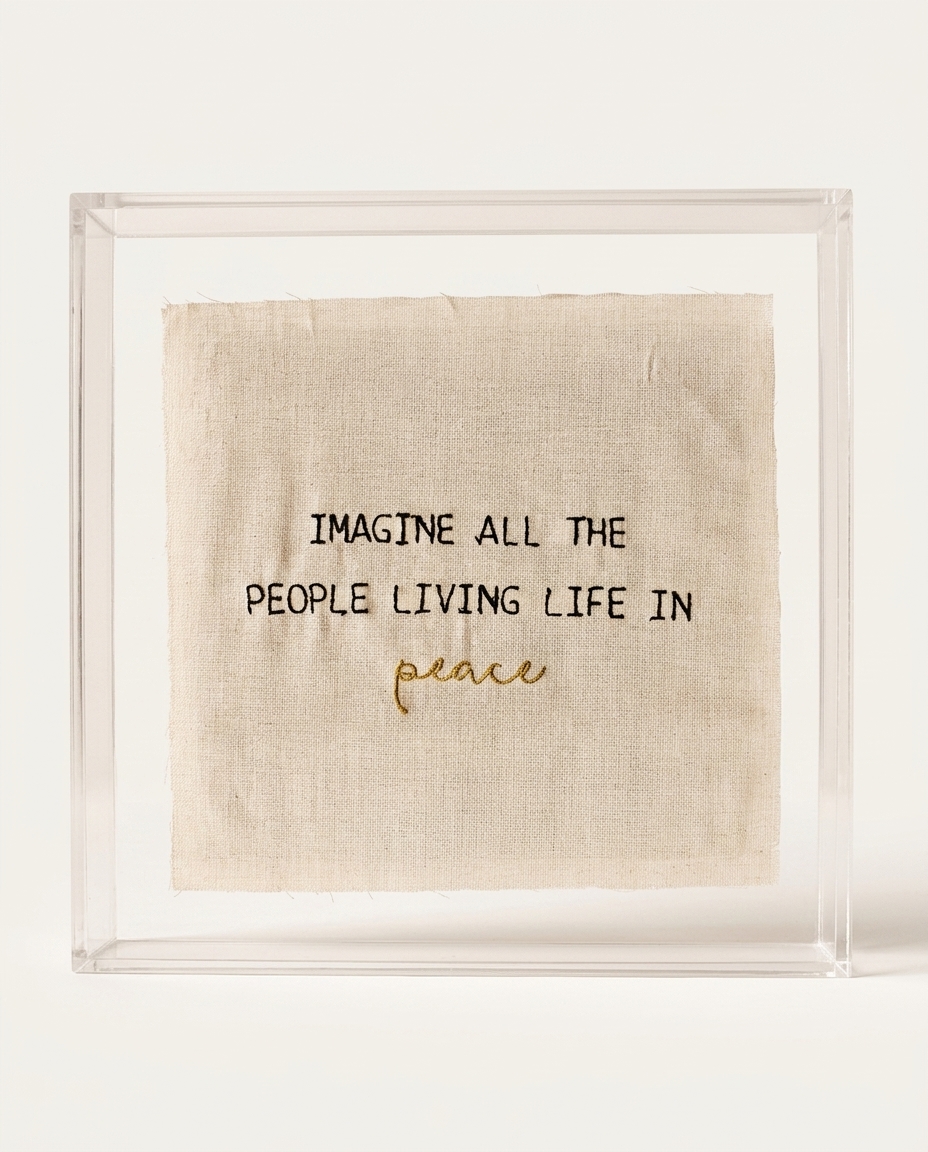 Quadro em Acr&iacute;lico "Bordado Imagine All The People" image number 3