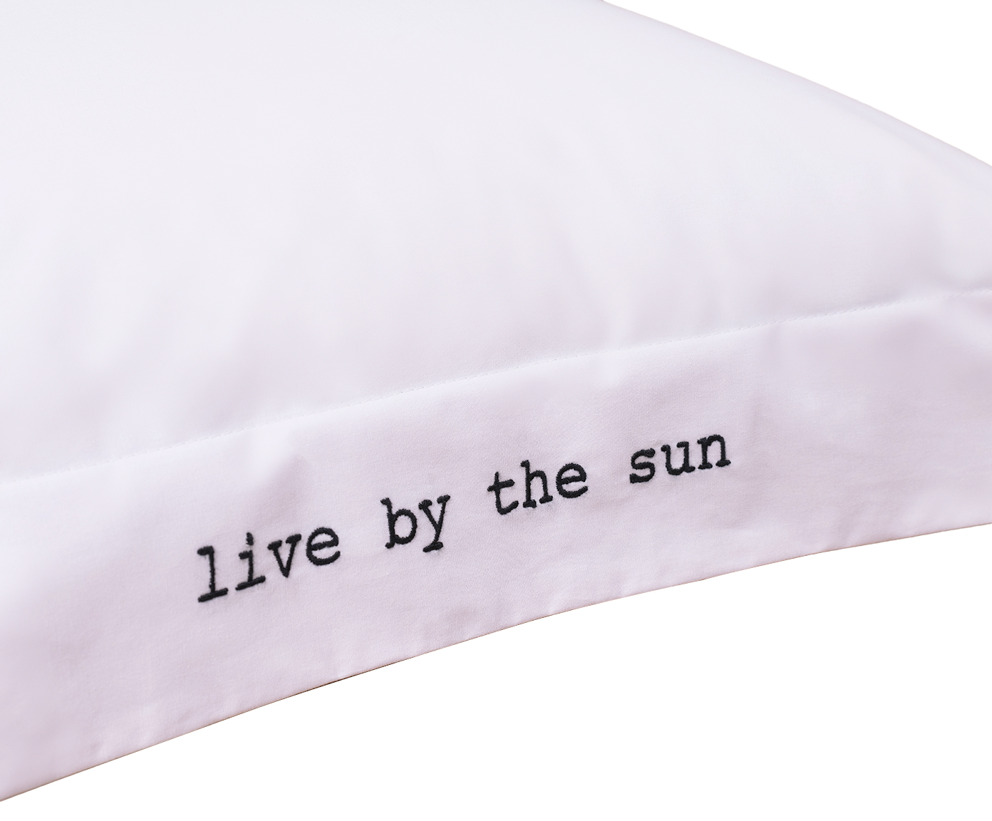 Fronha Bordada "Live By The Sun" Branca e Preta 200 Fios image number 2