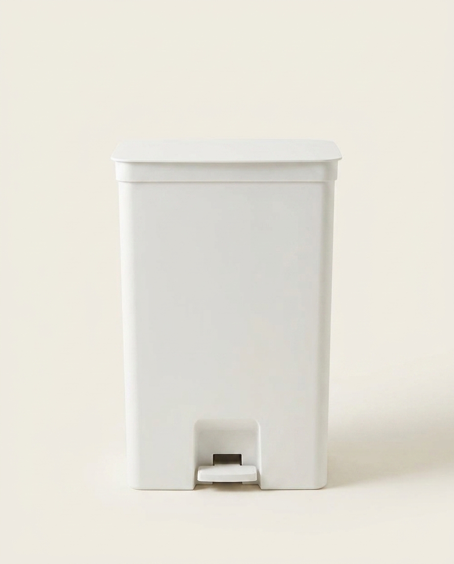 Lixeira de Pedal Trium Iv Branco - 50L - image 1