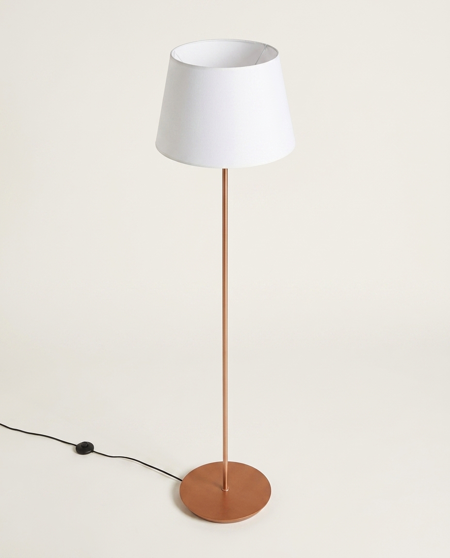 Lumin&aacute;ria de Piso Slim Castanho e Branca Bivolt - image 1