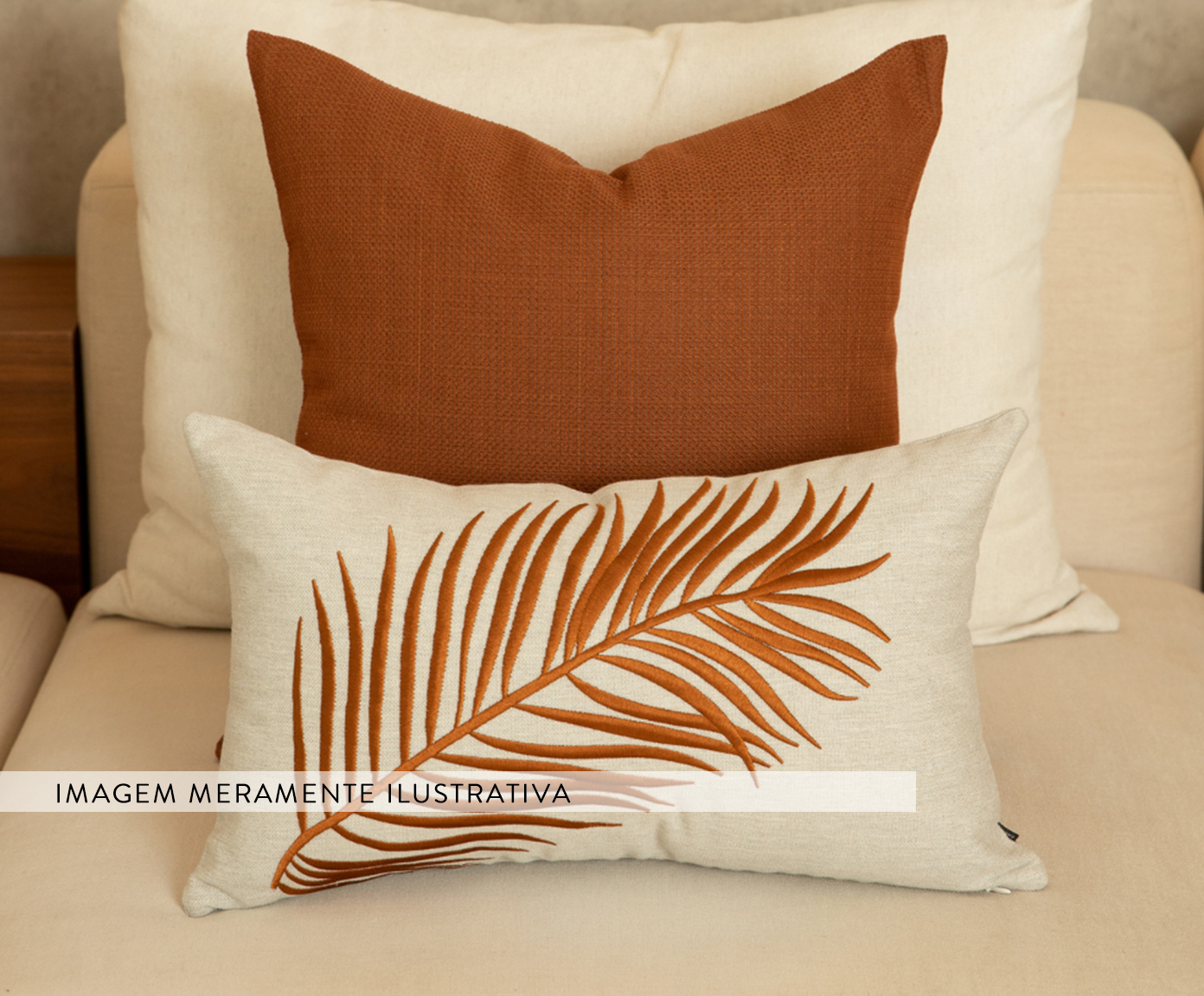 Almofada em Linho Folhas - Off White e Acobreada - image 1