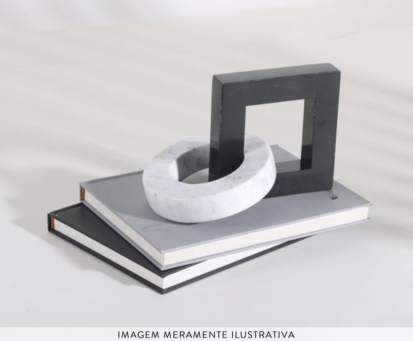 Escultura em Pedra Arnaldo - Preto - image 1
