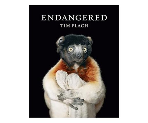 Livro "Endangered" image number 0