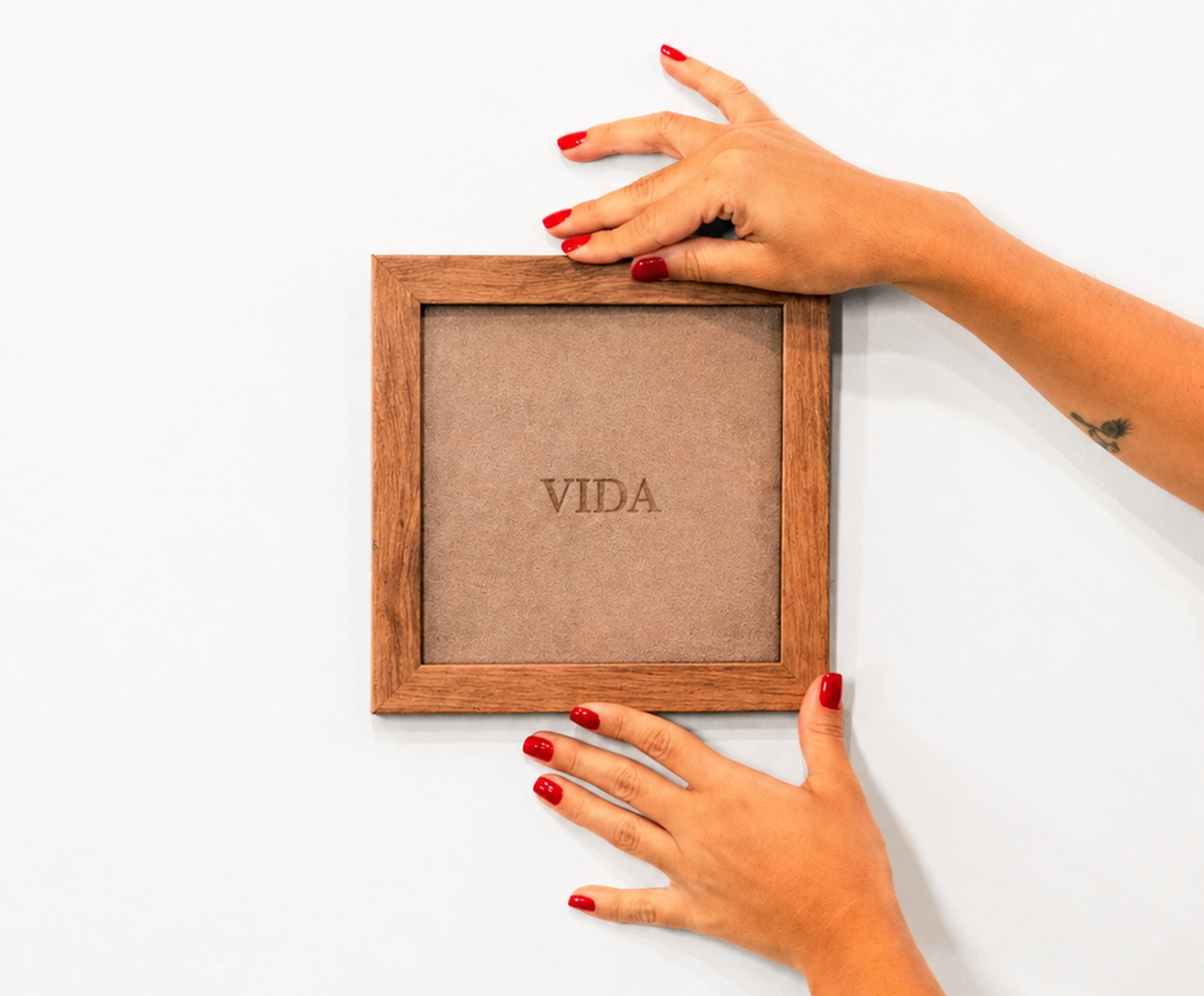 Quadro "Vida" Camur&ccedil;a Fendi image number 2