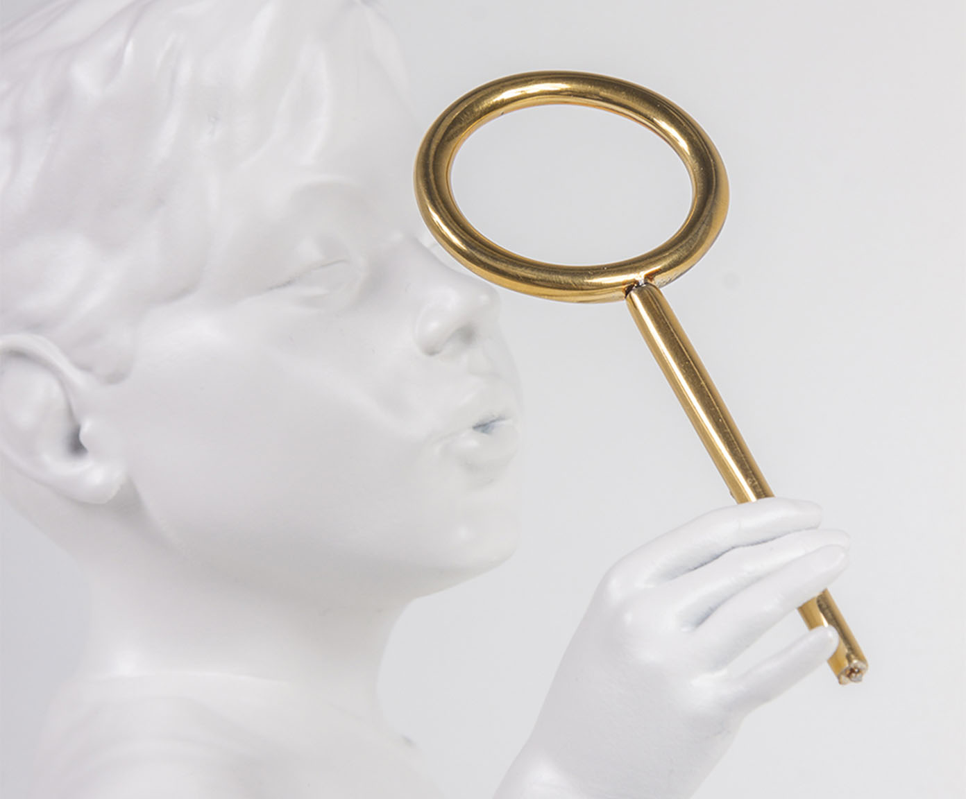 Escultura Gael Branco e Dourado image number 1