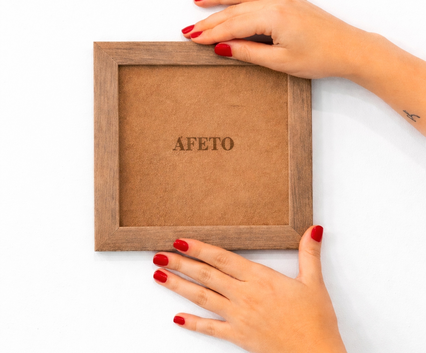 Quadro "Afeto" Camur&ccedil;a Caramelo - image 1