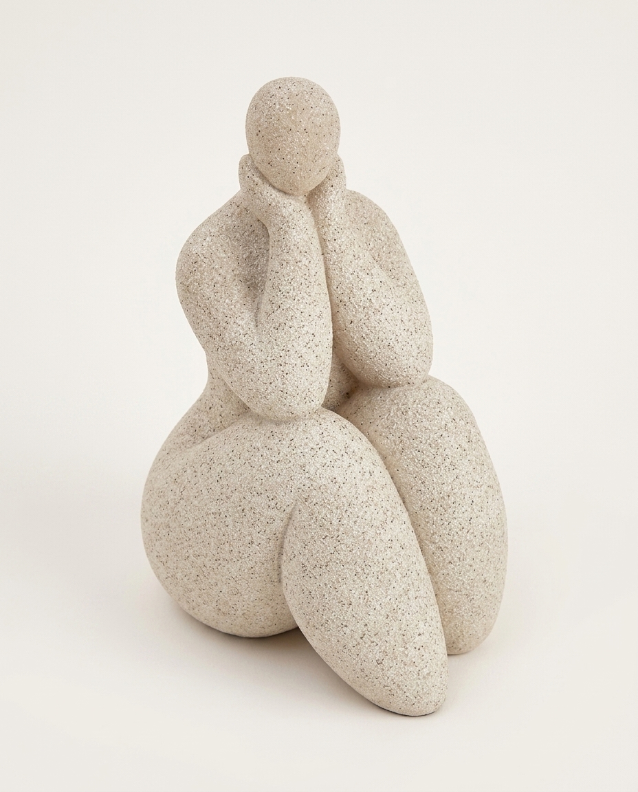 Adorno Decorativo Mulher Posing Bege image number 3