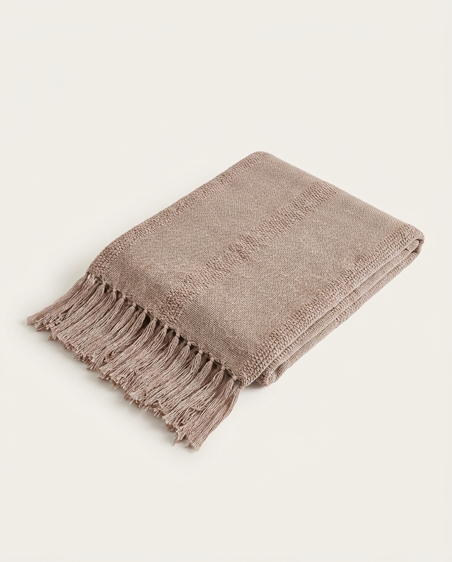 Manta Amarilis Nude - image 0