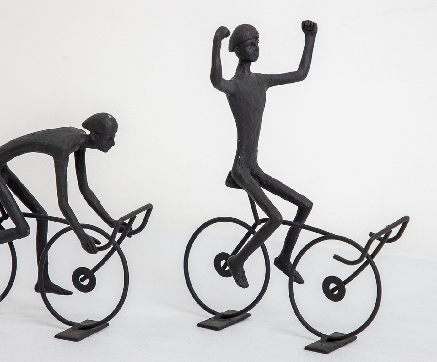Adorno Ciclista Preto image number 2
