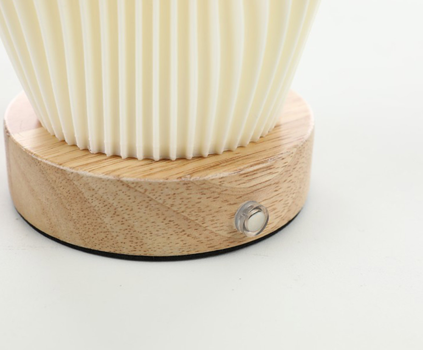 Lumin&aacute;ria Pliss Creme image number 4