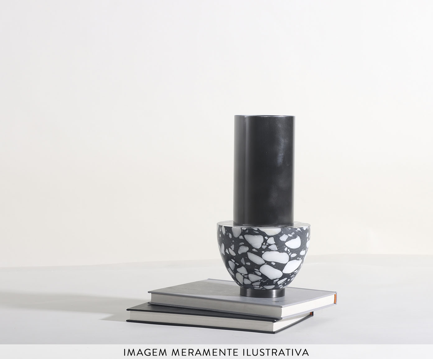 Vaso Adrien - Preto image number 2