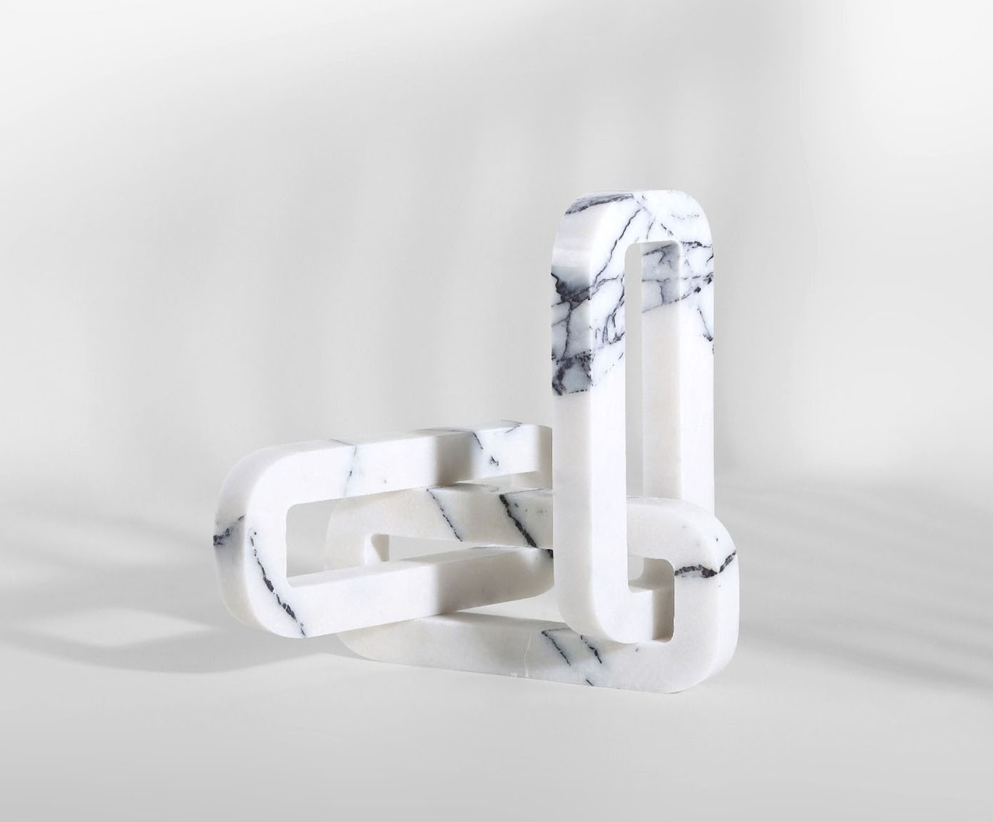Adorno Extraordinary Branco - image 1