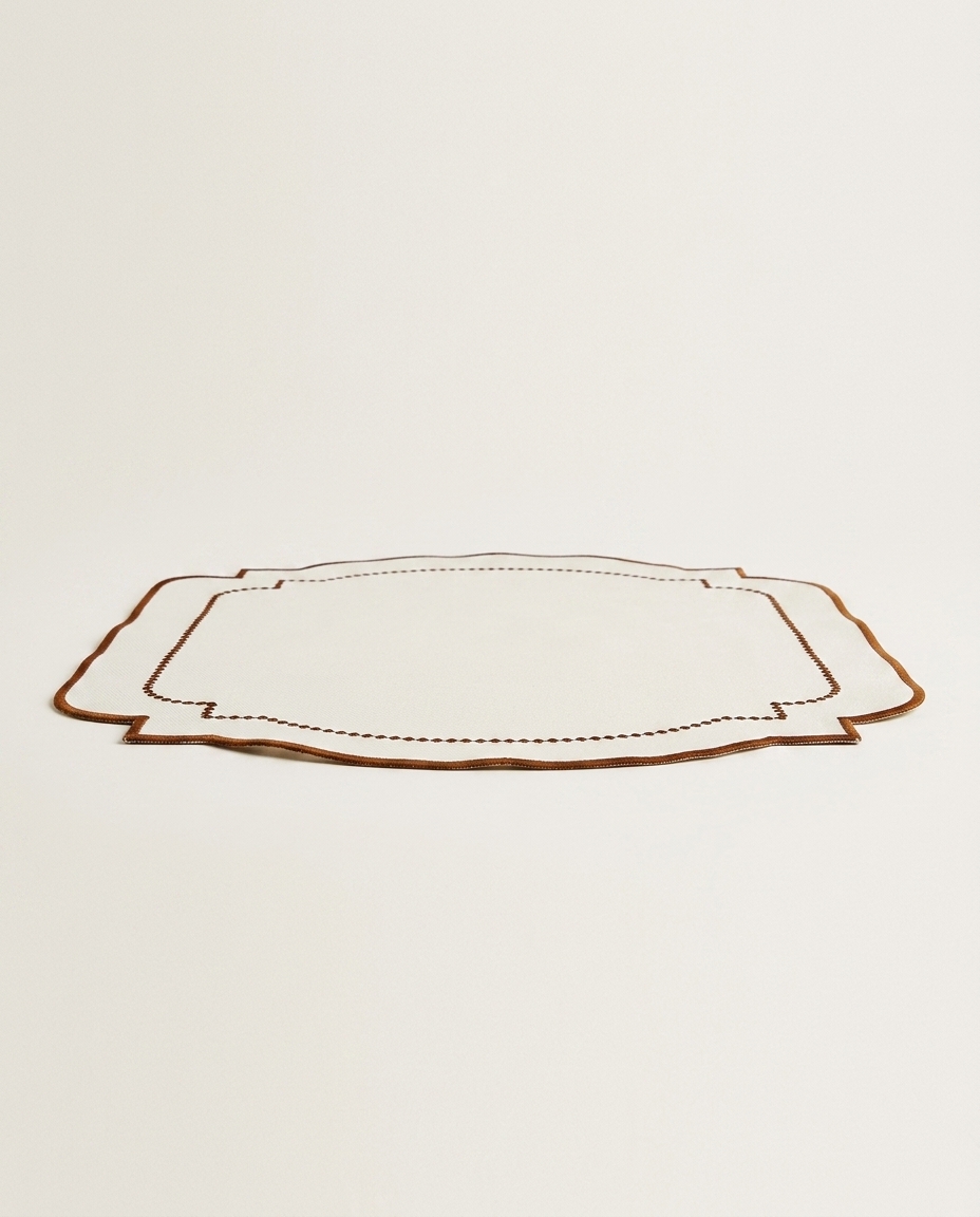 Lugar Americano com Bordado Chilly - Off-White e Ocre image number 2