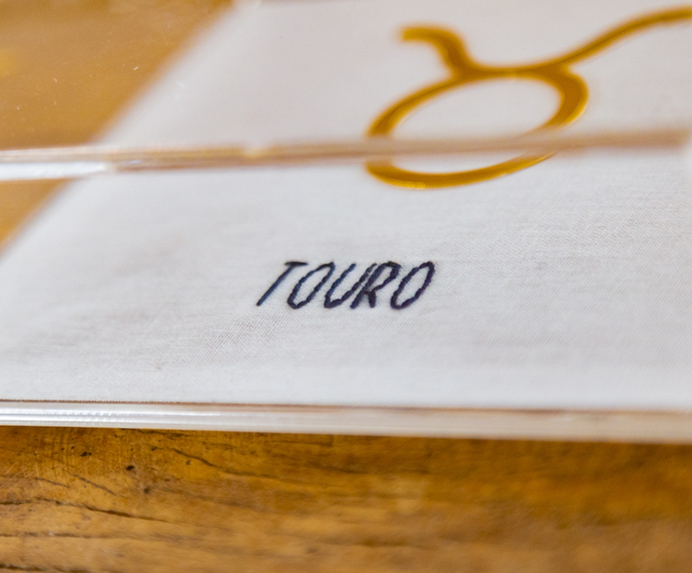 Quadro em Acr&iacute;lico "Signo Touro" image number 2